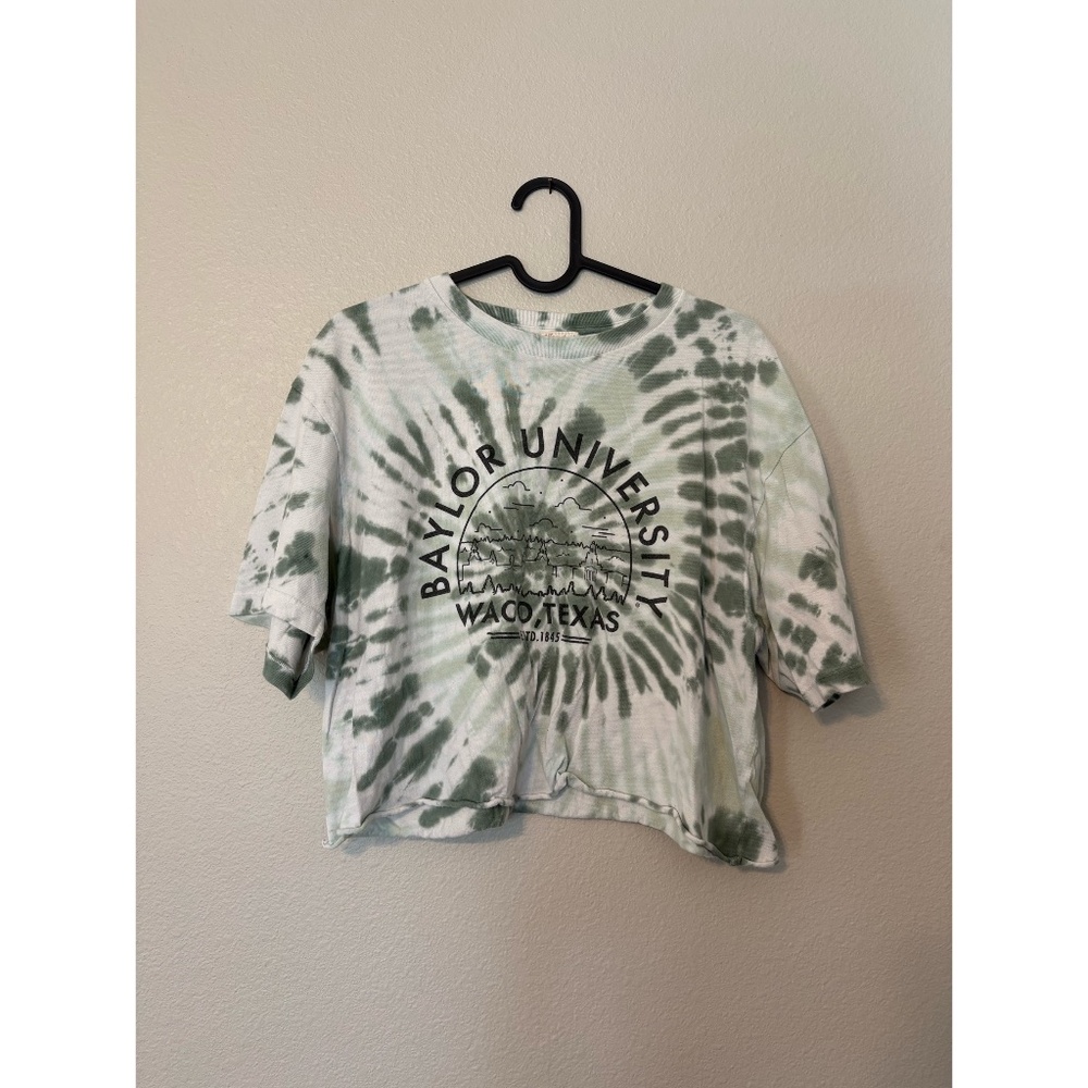 USCAPE APPAREL | Baylor University Tie-Dye Cropped T-Shirt